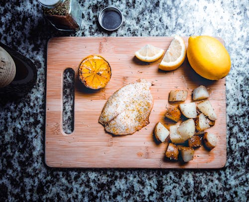 Free Sliced Lemon on Board Stock Photo