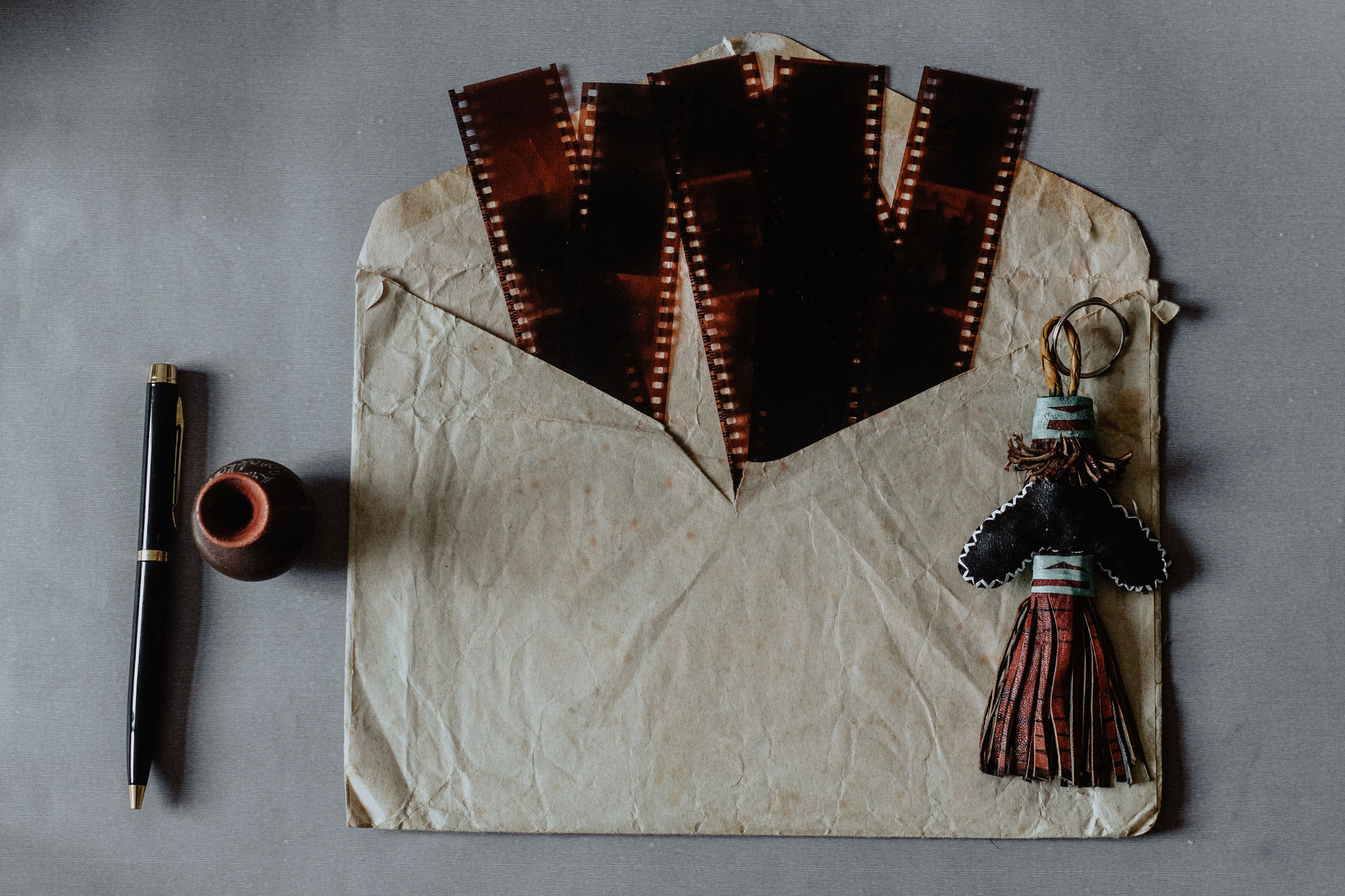 Foxcroft AirTag Holder — Vegetable Tanned Leather in Navy