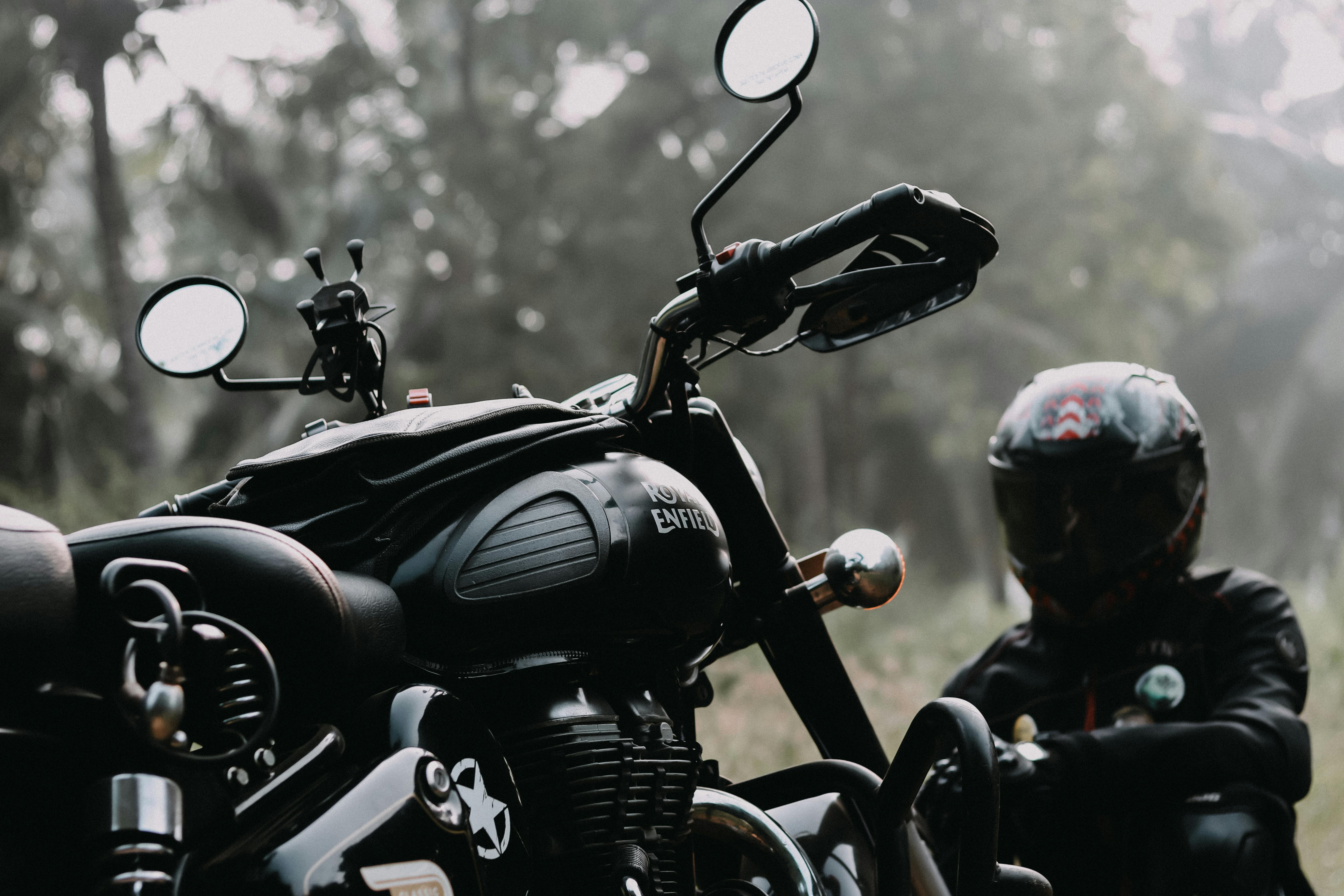 Royal Enfield Photos, Download The BEST Free Royal Enfield Stock Photos &  HD Images