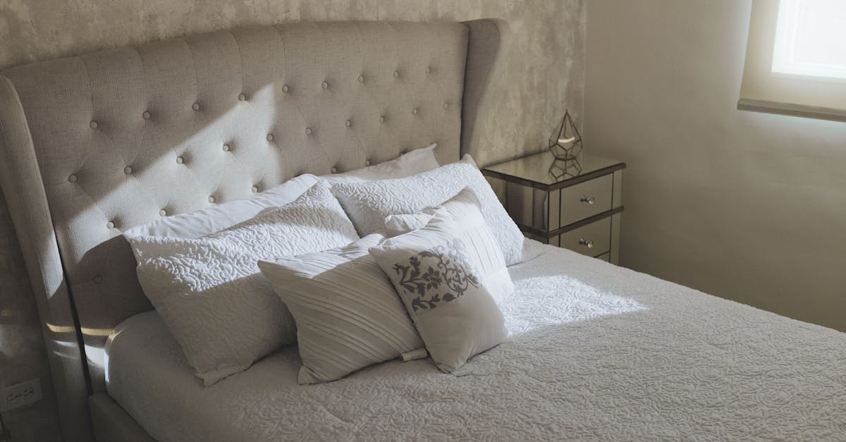 How to make pillows fluffy again without a dryer