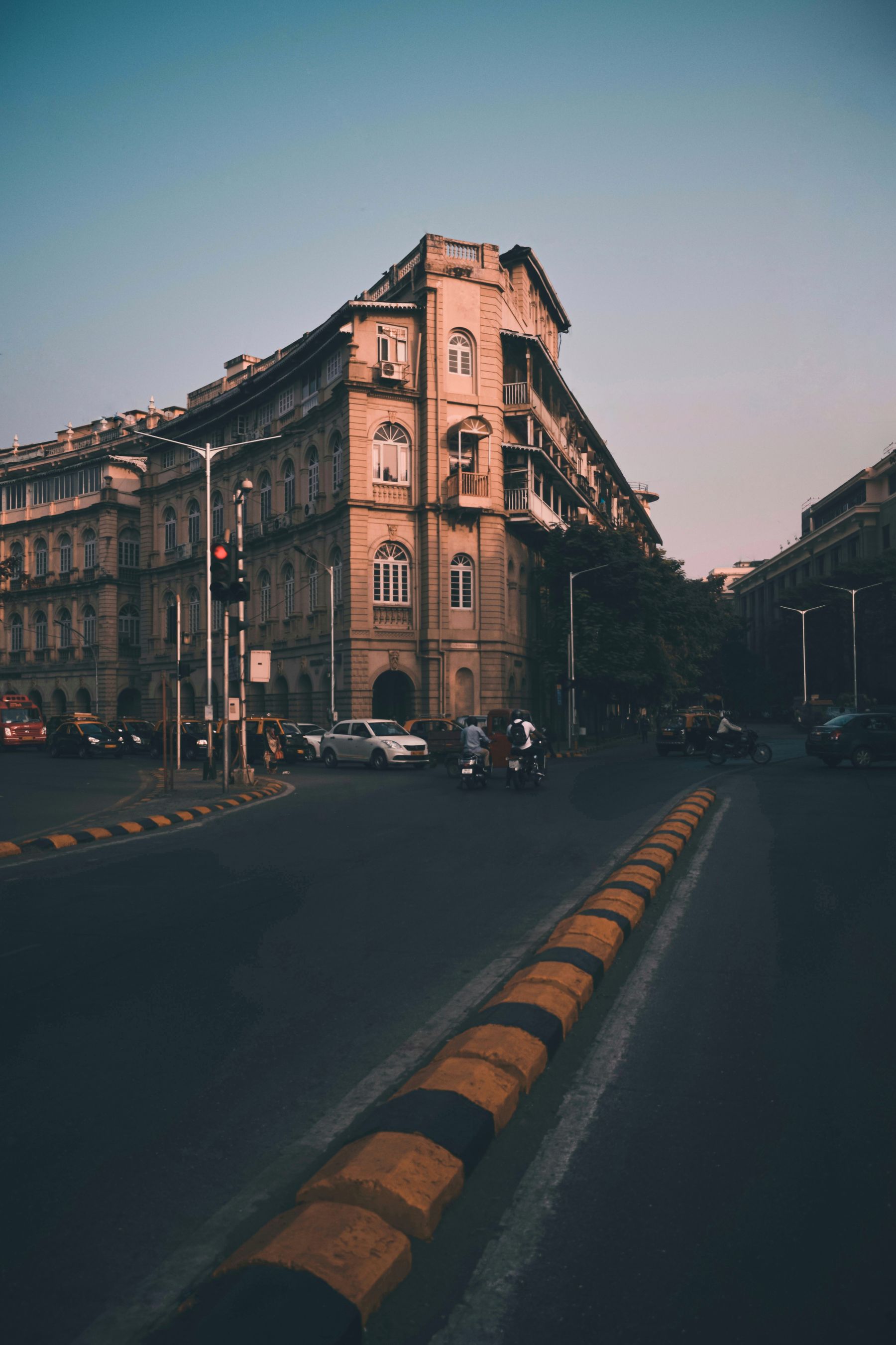 Photo: Omkar Naidu Historic architecture and traffic at dusk, Mumbai