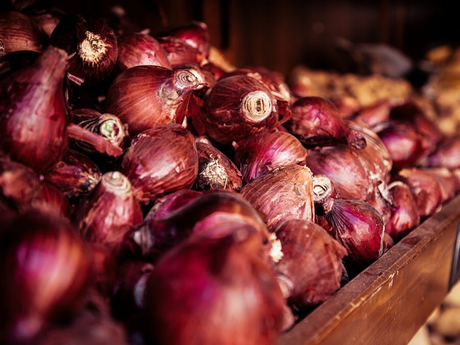Does raw onion increase blood sugar?