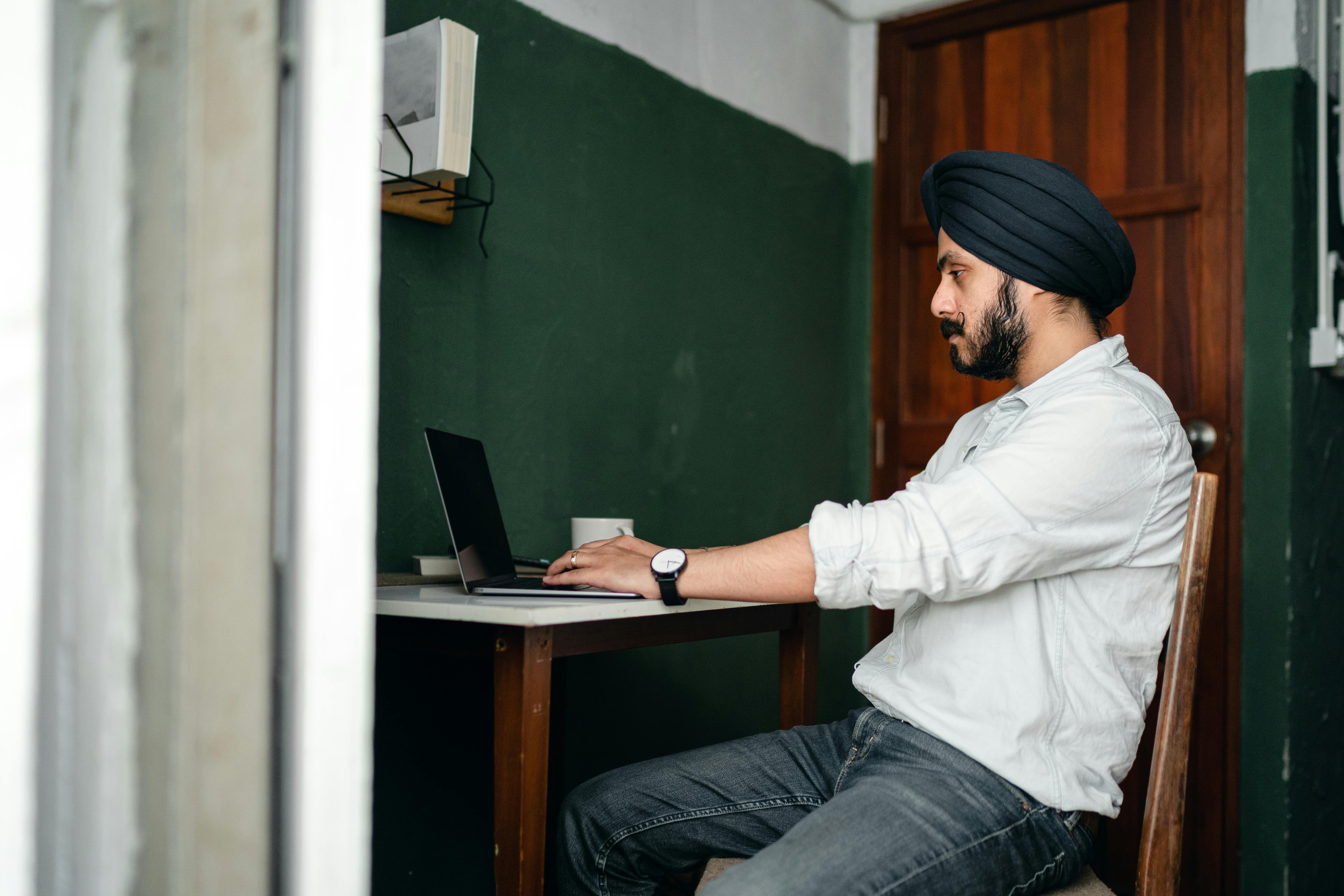 I started a side hustle while working at Yelp — then went all in on my business. I've made over $112,000 in revenue and feel 