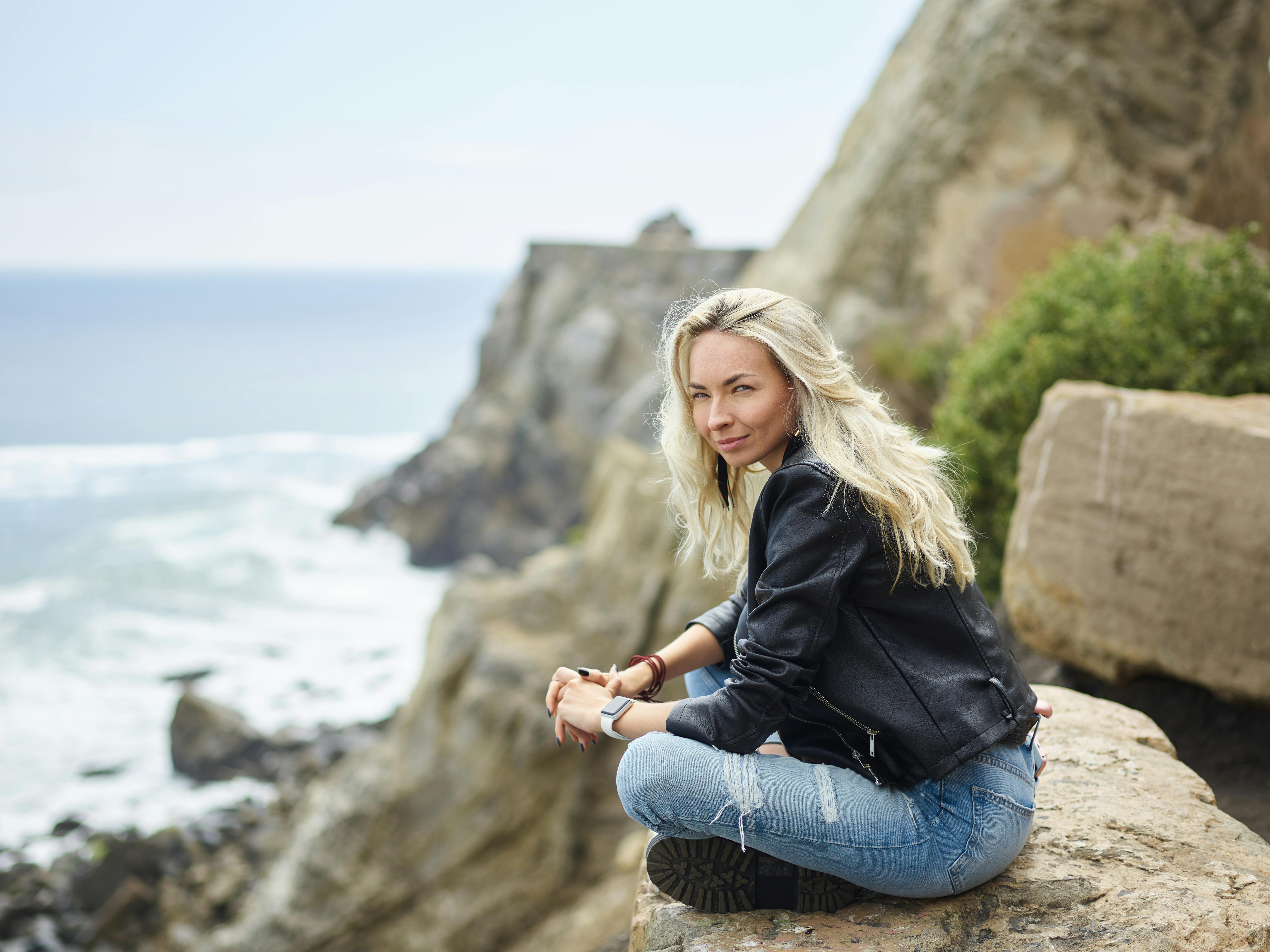 Moms, Coaches, Doctors, Entrepreneurs: Who Are America’s Health and Wellness Influencers? — Photo by ArtHouse Studio on Pexel