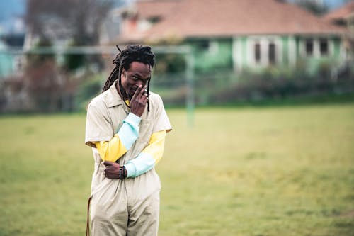 adam, afrikalı amerikalı adam, arazi içeren Ücretsiz stok fotoğraf