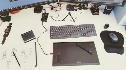 Бесплатное стоковое фото с картины художника, компьютер, рабочее пространство