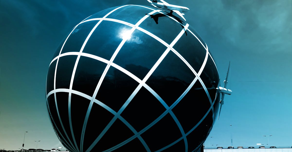 How to draw a globe on a ball