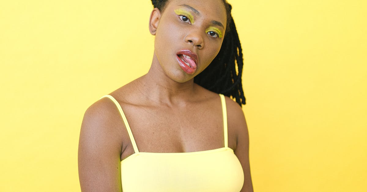 Why is my tongue yellow
