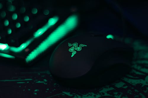 Безкоштовне стокове фото на тему «razer, зелений, ігрової миші»