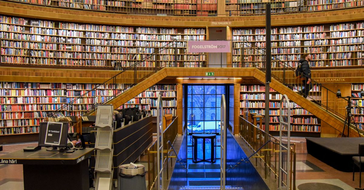 Library Ramp Inside Contemporary library interior with entrance under stairs · Free Stock Photo