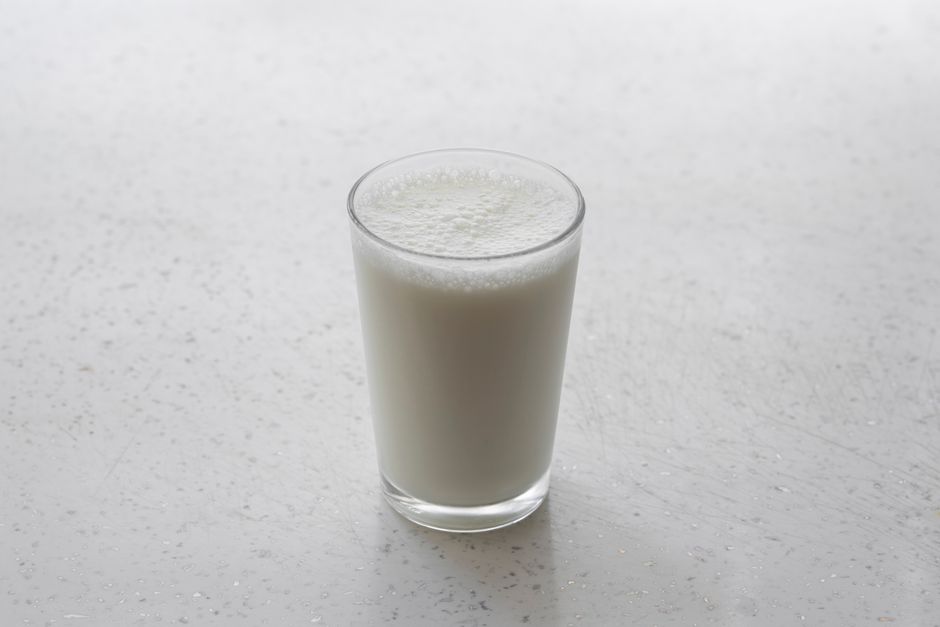 プロテインドリンクと牛乳のダイエット比較