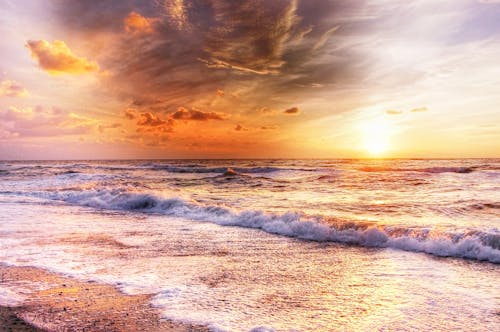 Seashore Under White and Blue Sky during Sunset · Free Stock Photo