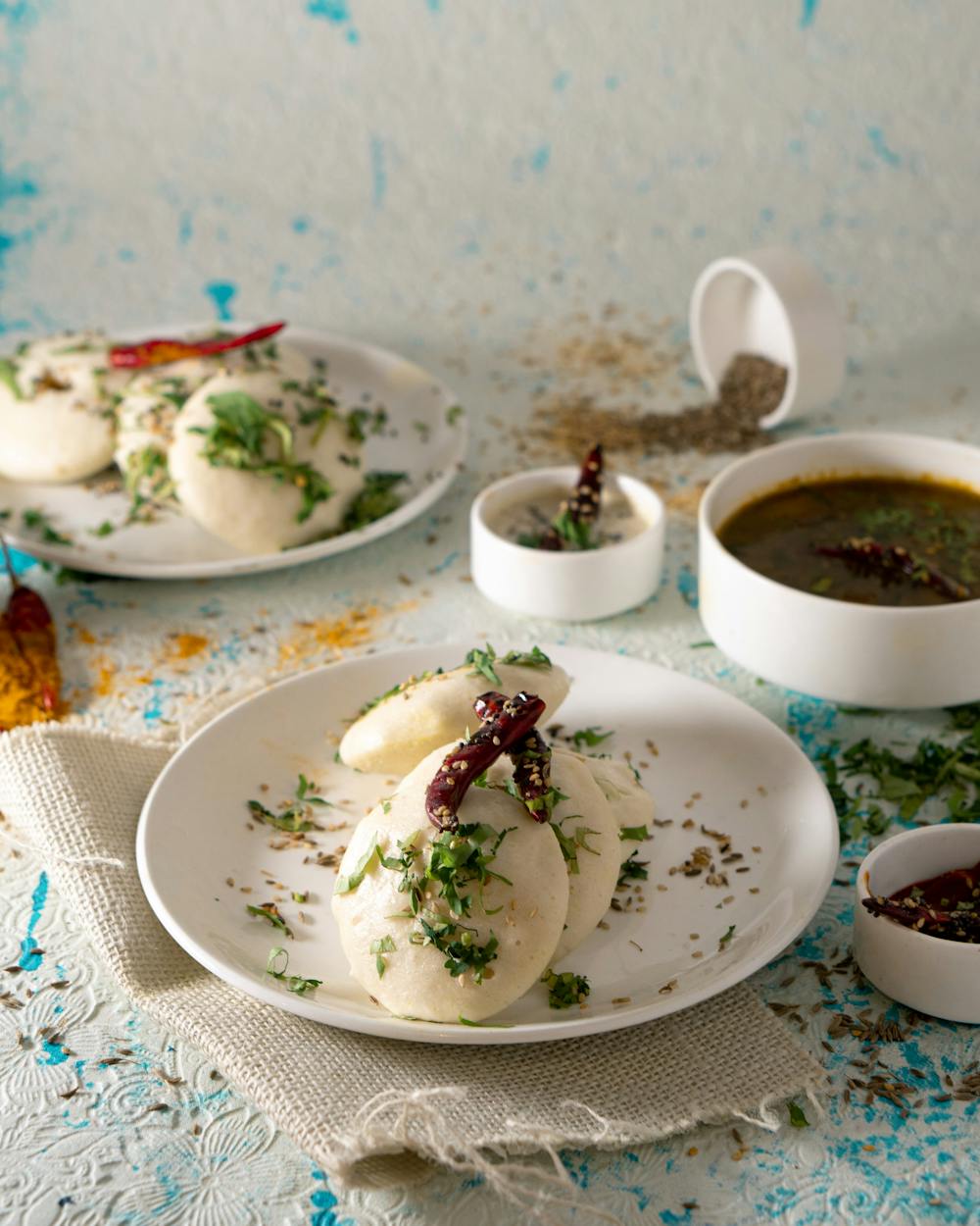 Fluffy Idli with Coconut Chutney