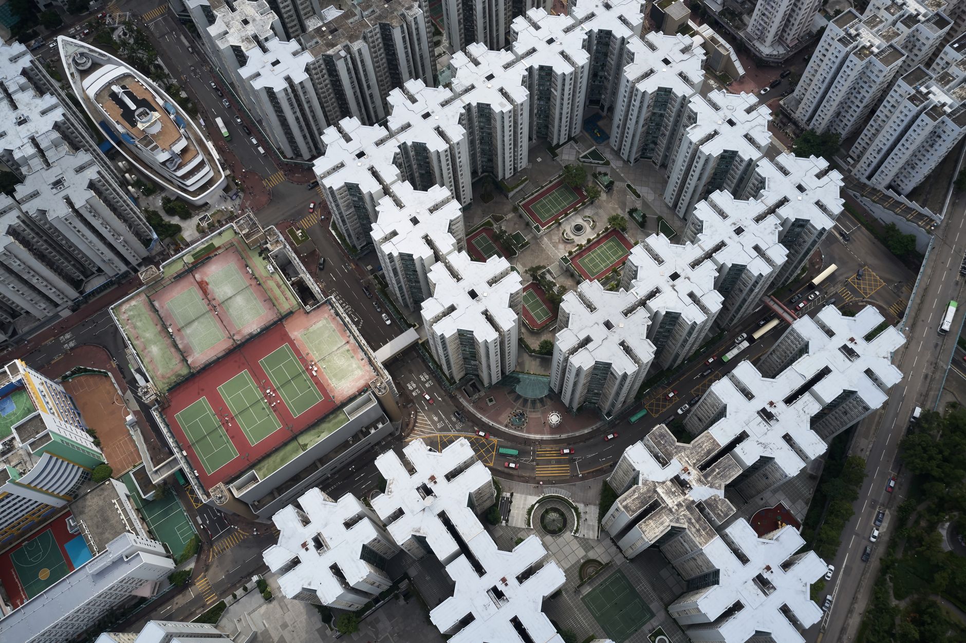 PwC Faces Liquidation Pursuit from Evergrande in Hong Kong Court