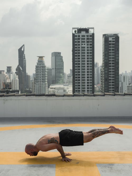 Free Photo of Man Doing Yoga Stock Photo