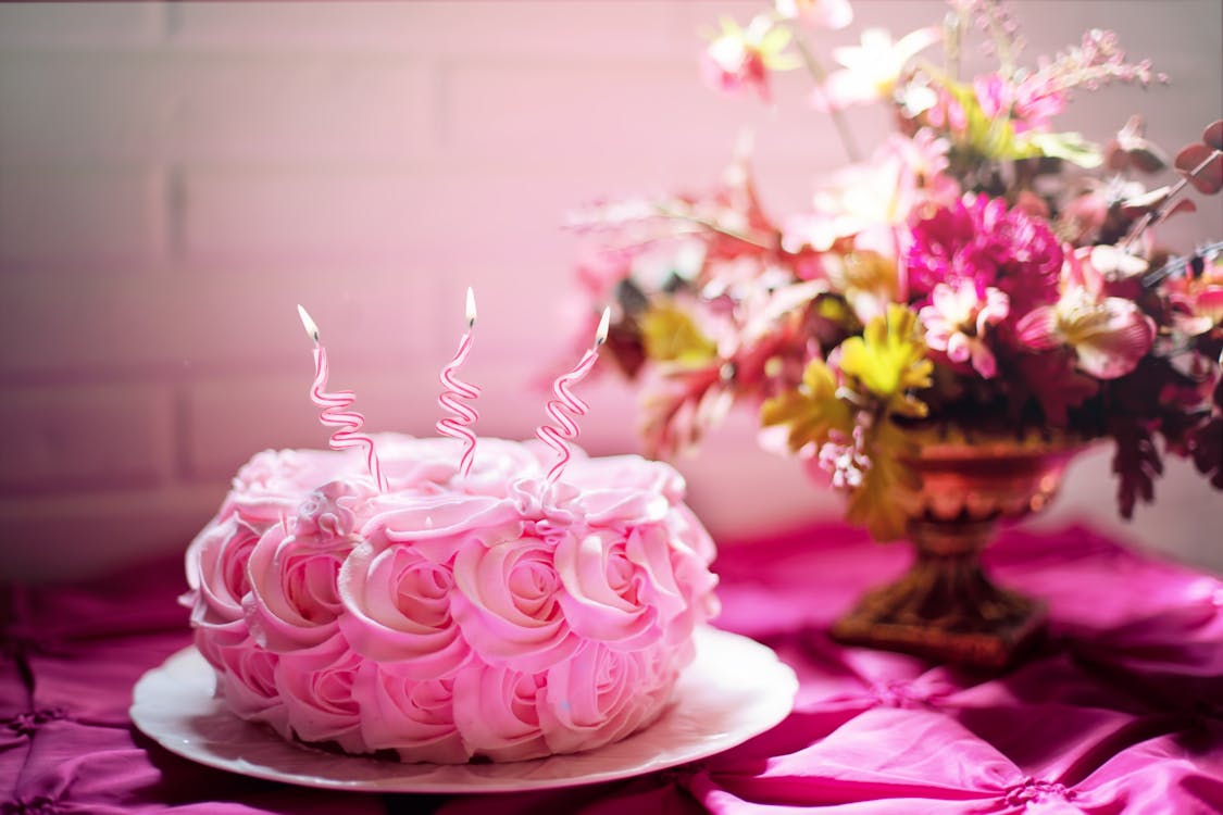 Free Pink Flower Cake Stock Photo