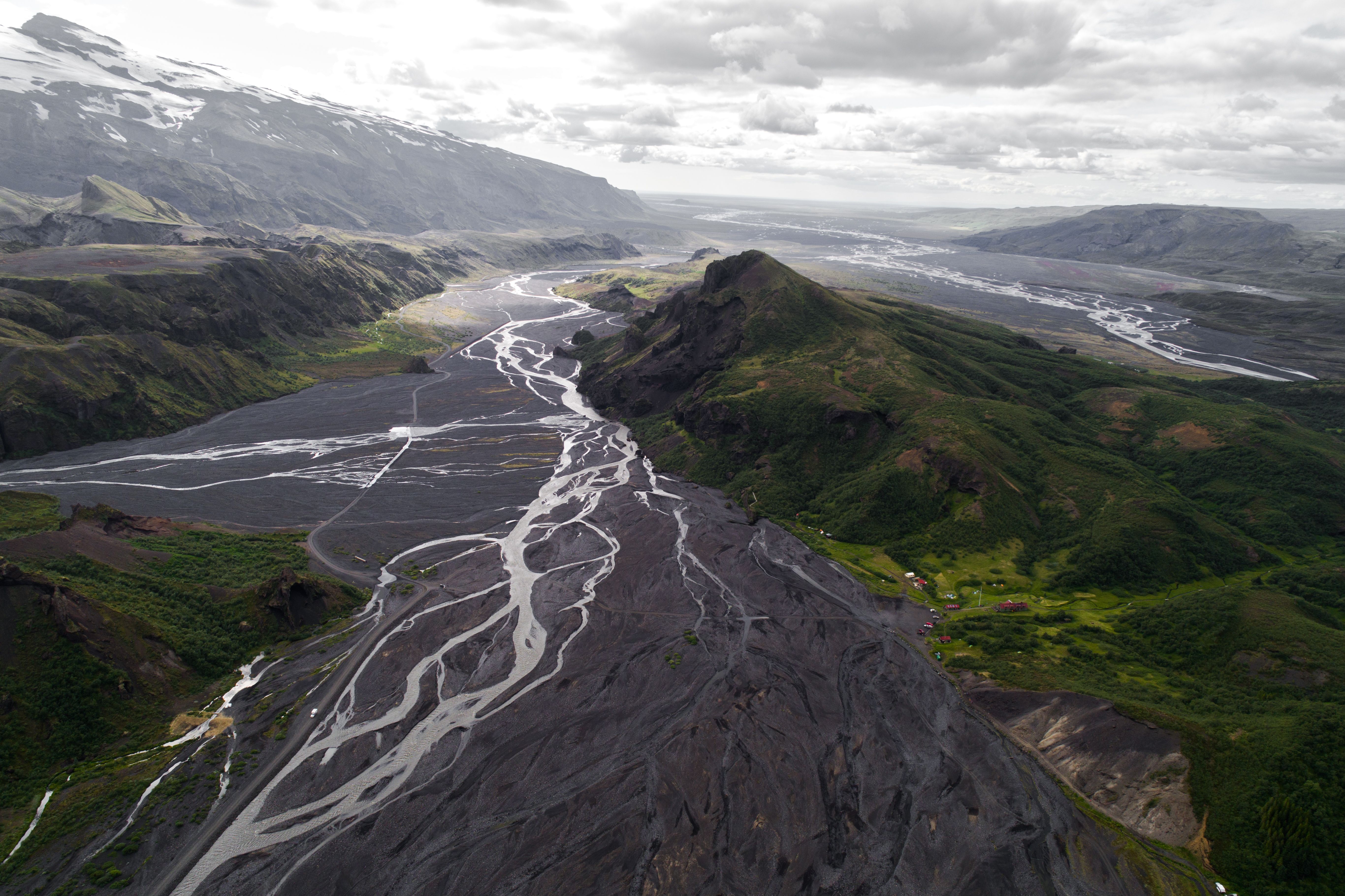 mountain-valley-with-green-hills-and-rivers-in-iceland-free-stock-photo