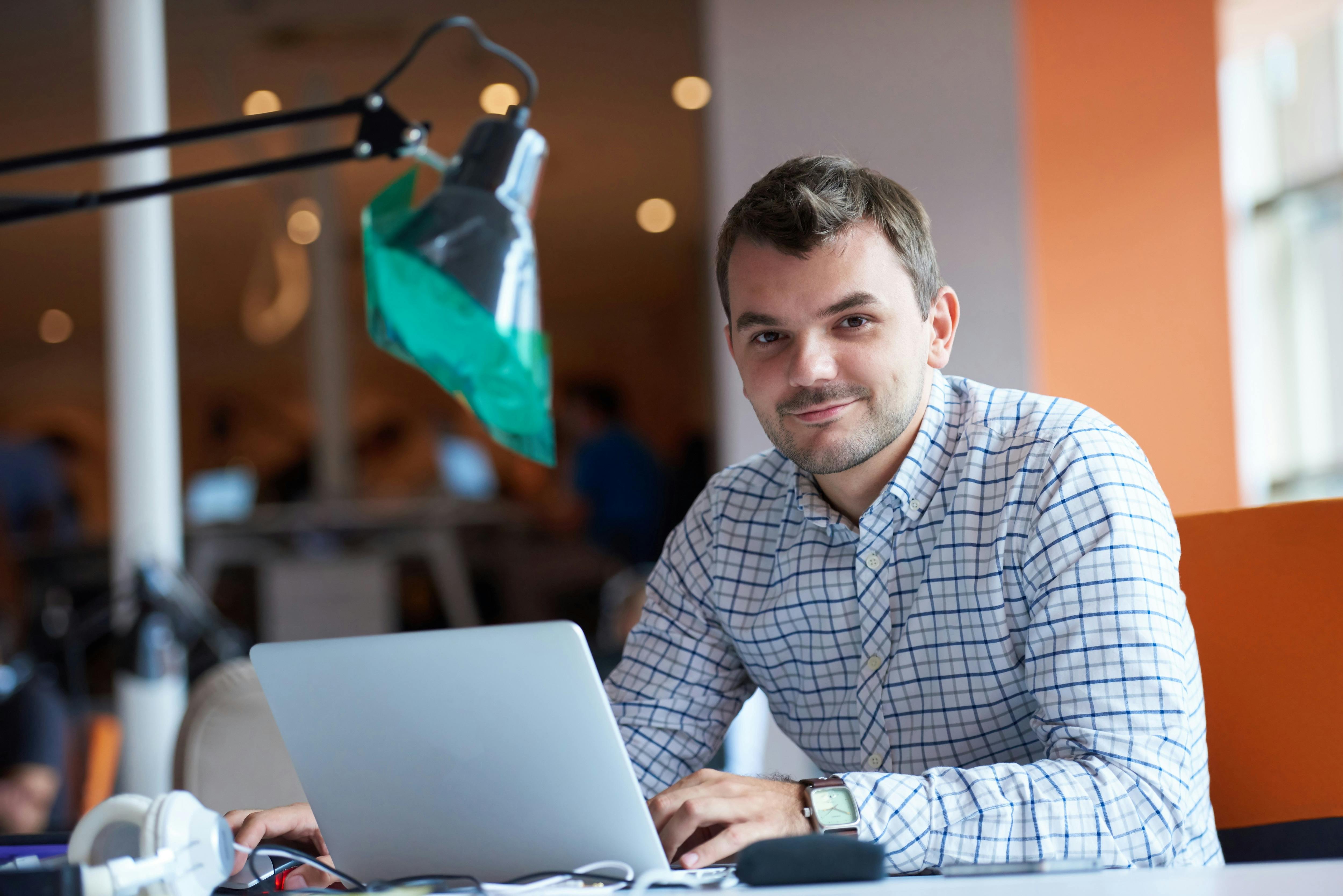 Free stock photo of computer, entrepreneur, man