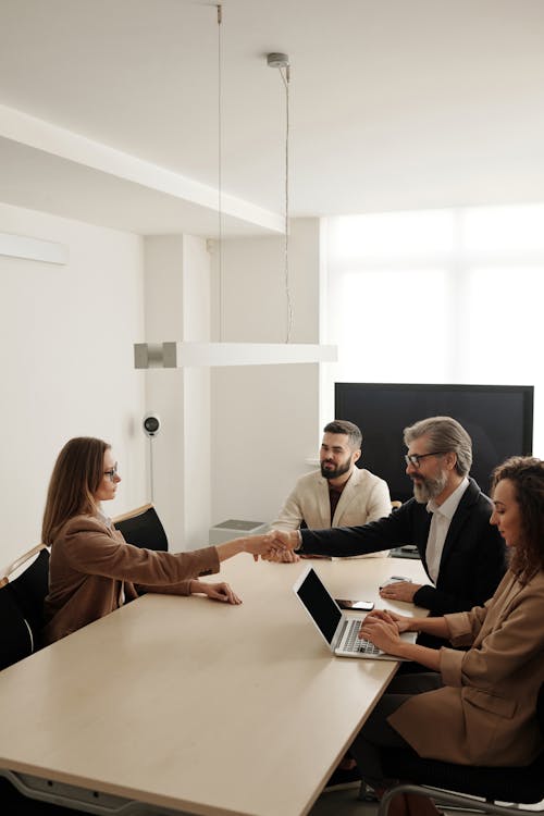 Kostenloses Stock Foto zu bärtig, büro, business