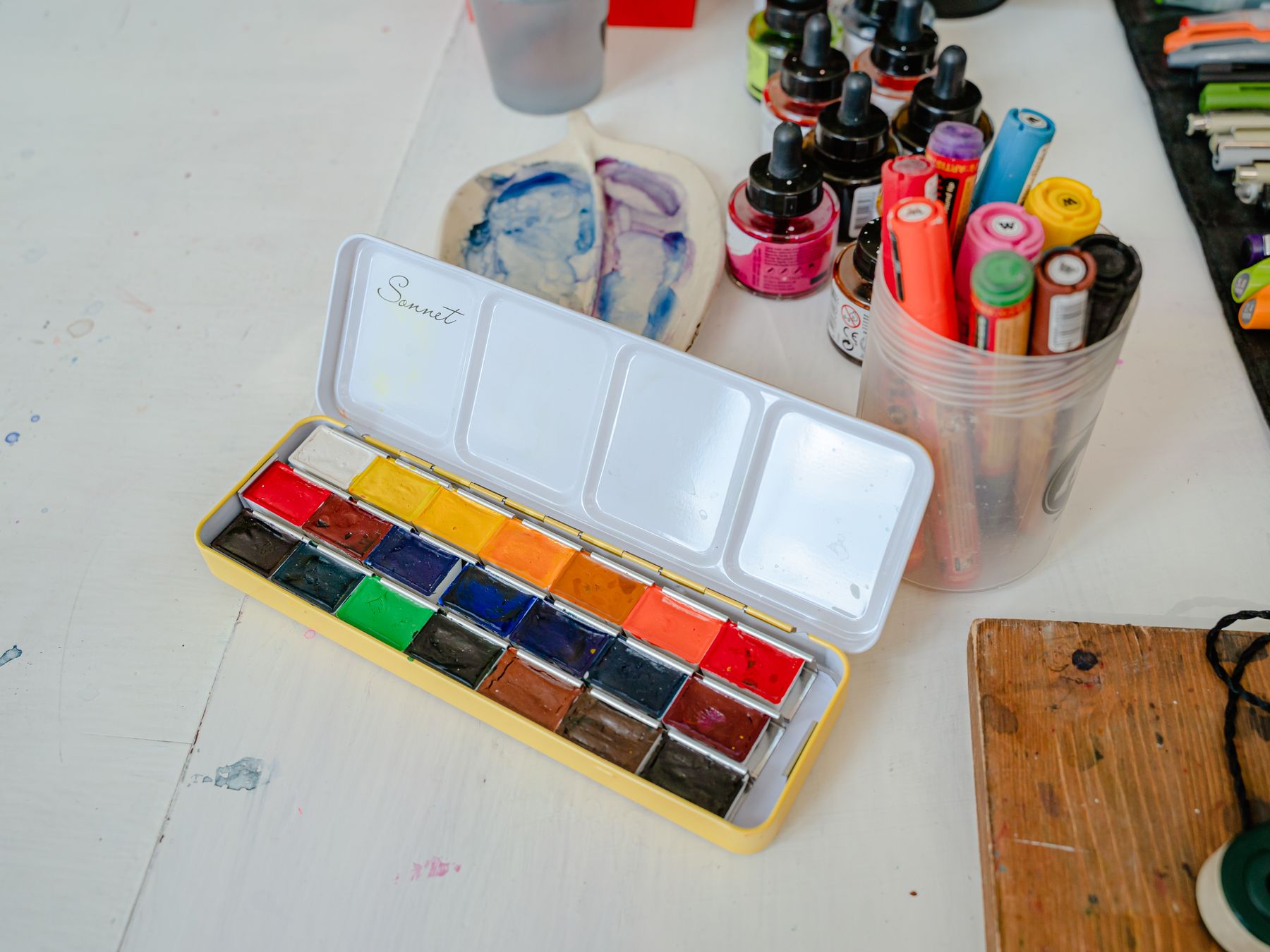 Painters and Decorators in Whetstone — quality trade paint going on in two coats