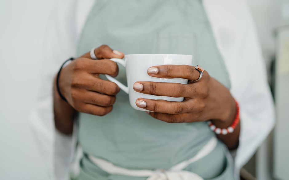 coffee mug candid lifestyle lifestyle photo 2