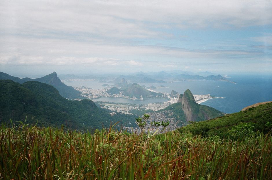Unbeatable Christ the Redeemer Helicopter Tour - Rio de Janeiro Review Review 2026 - Captivating view of Rio de Janeiro's mountainous landscape with Sugarloaf Mountain and Guanabara Bay.
