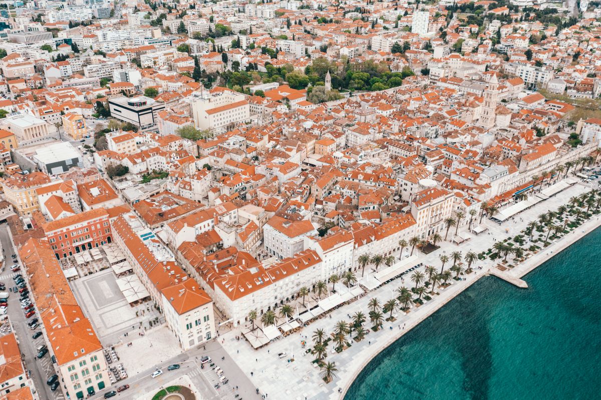 Unde te cazezi în Split - Bačvice, faleza și marea turcoaz