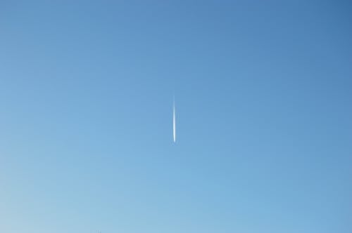 Kostenloses Stock Foto zu blau, flugzeug, himmel