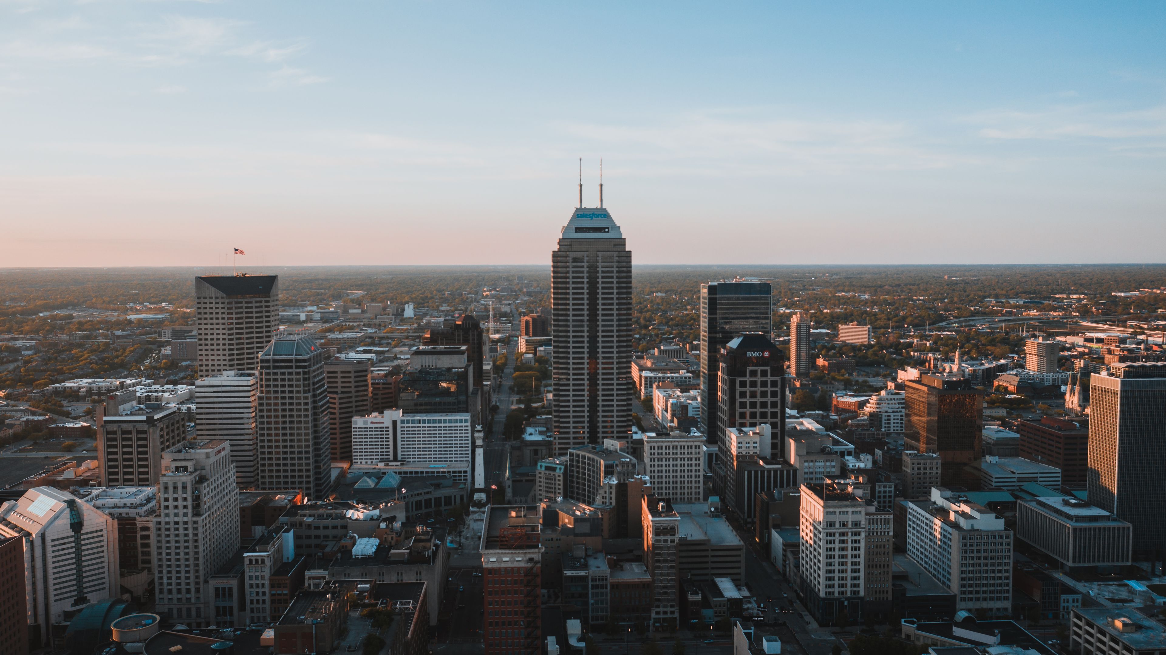 Indiana: Aerial view of the Indianapolis skyline at dusk