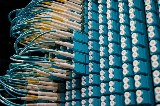 Blue-Raman Cable System Boosts Network Capacity and Speed