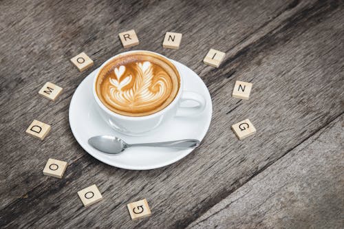 Základová fotografie zdarma na téma caffè latte, caffè latte art, Dobré ráno
