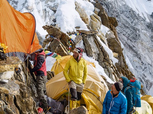 Rare Heavy Snowfall Freezes Everest Tourism in Its Tracks