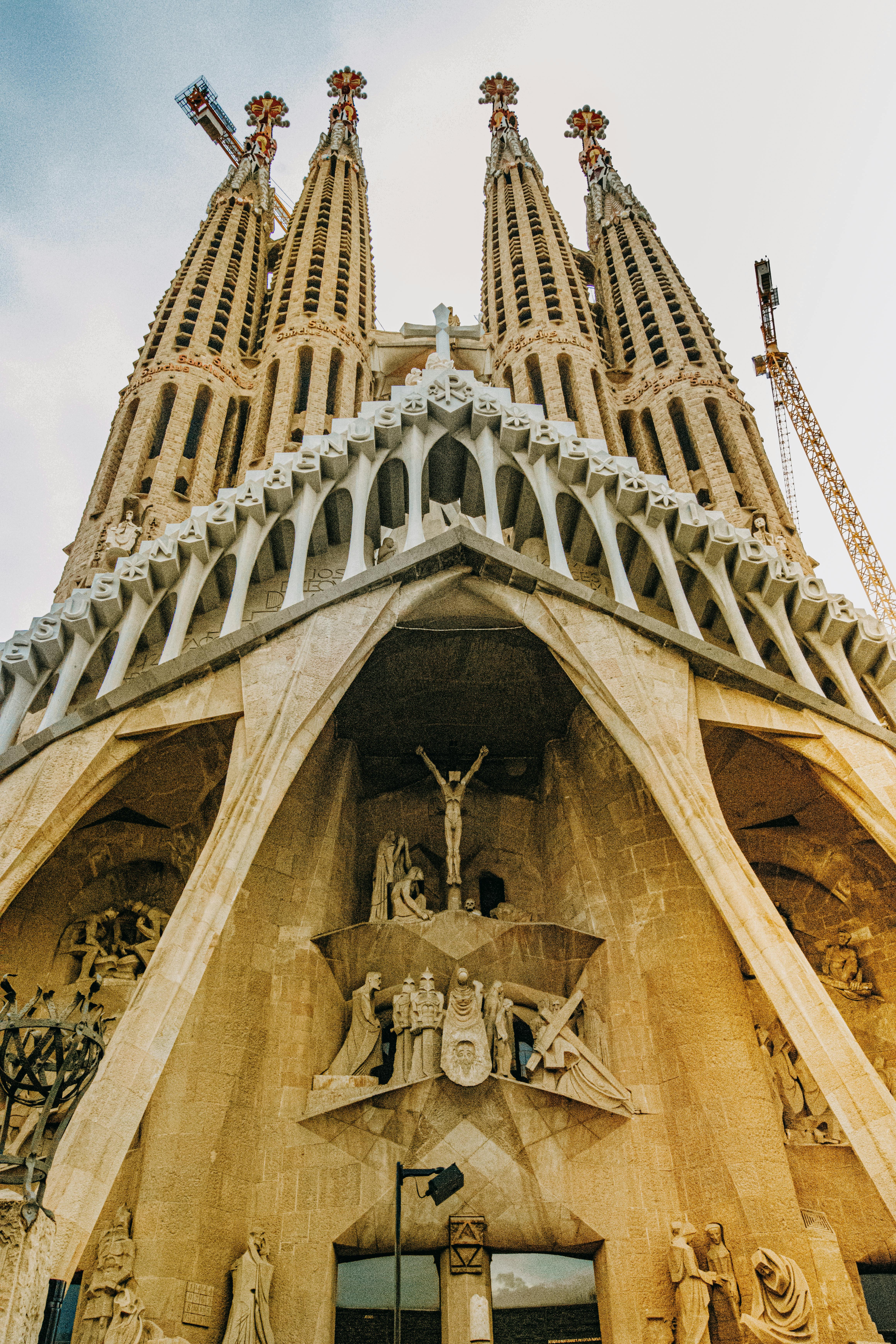 the sagrada familia in barcelona