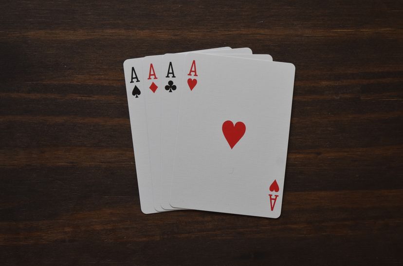 Online Casino: Spielautomaten und Live-Spiele im Überblick