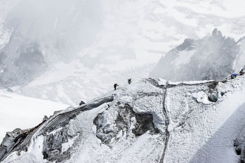 Fotobanka s bezplatnými fotkami na tému aktivita, alpinista, chladný