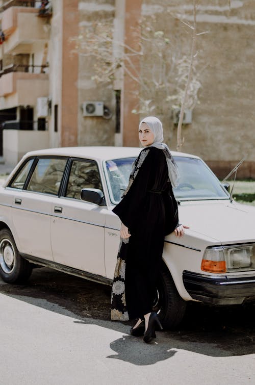 Kostenloses Stock Foto zu abaya, aussehen, auto