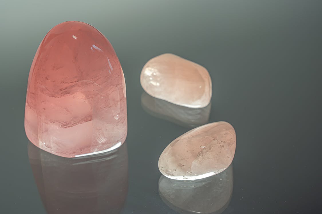 roze quartz crystal