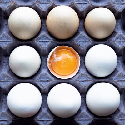 Fresh eggs in a paper carton — Rulo Davila on Pexels