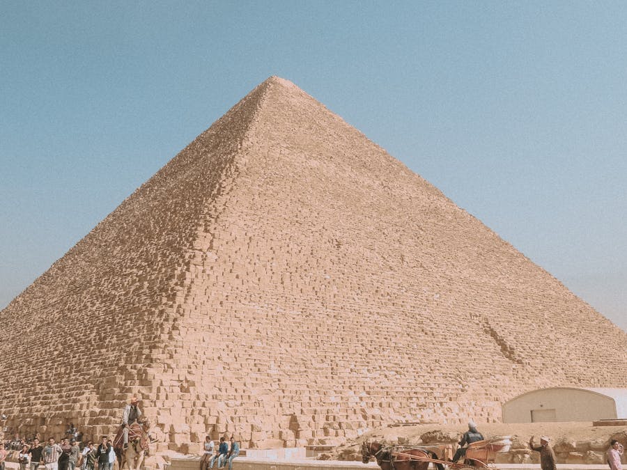 Who is World 1st vlogger?