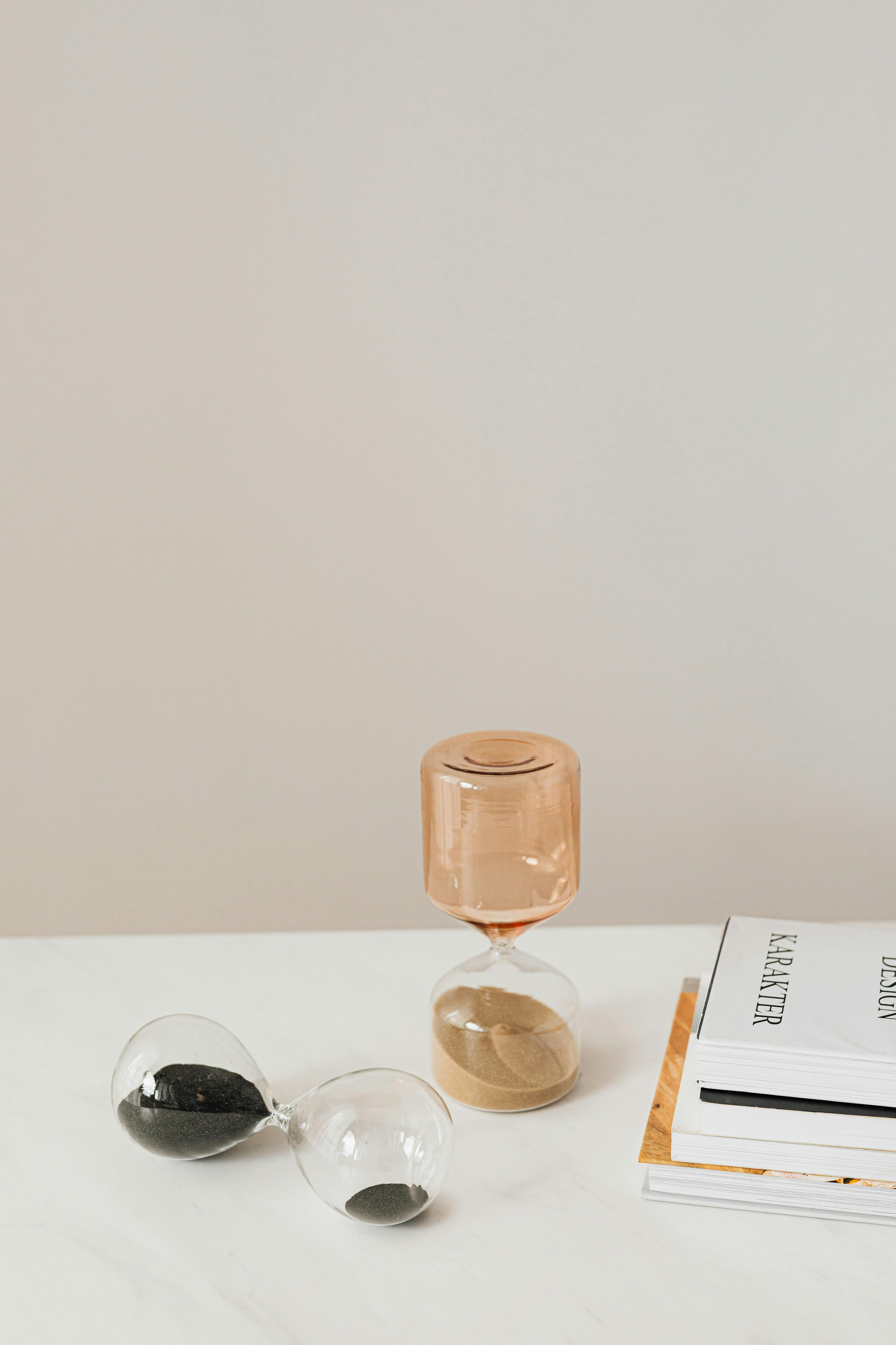 Timing is Everything: How to Choose the Perfect Hour for Your Guest Post Outreach Emails