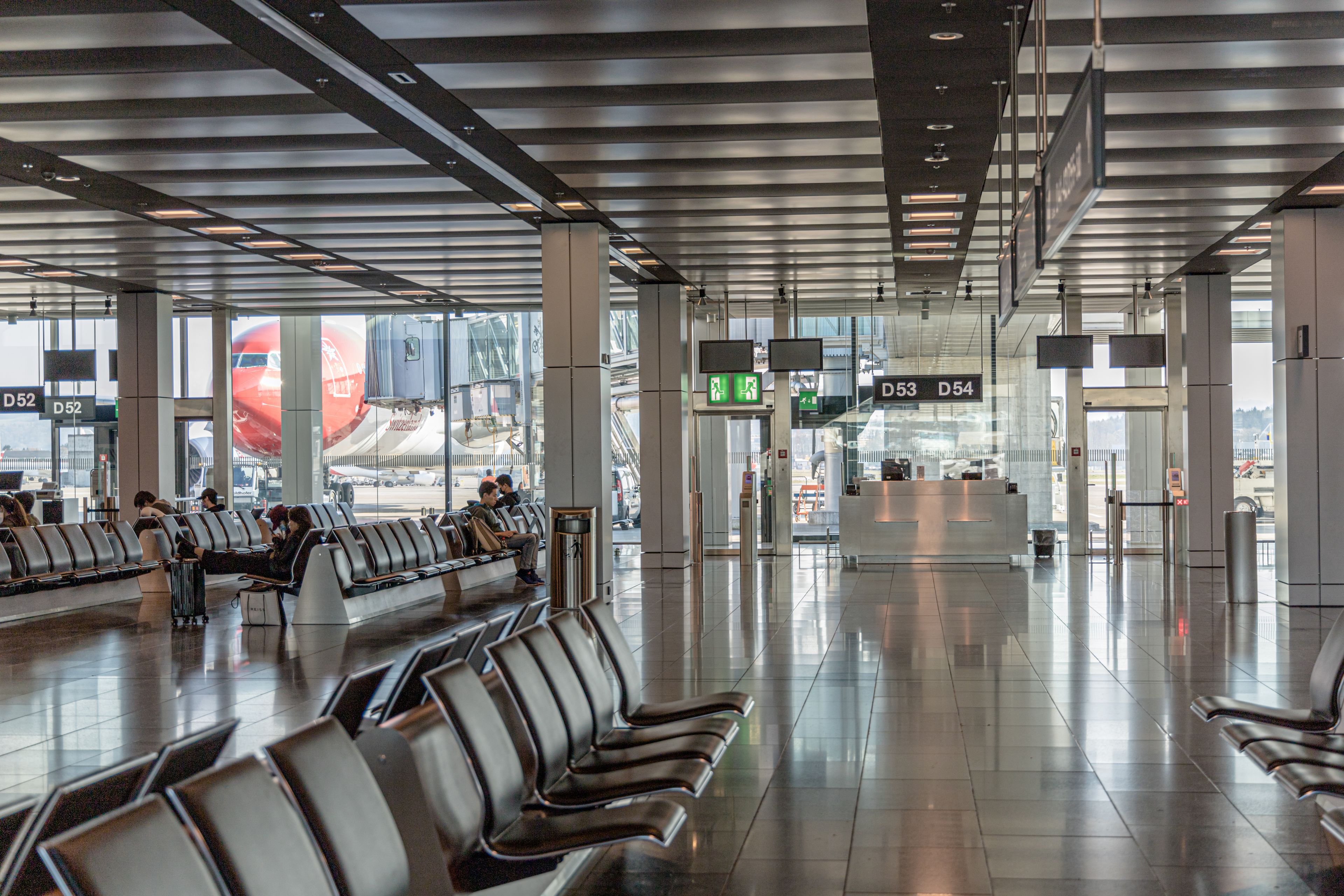 Luton Airport — luxury chauffeur travel