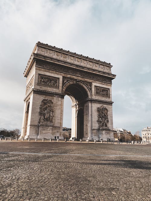 Imagine de stoc gratuită din Arc de Triumf, atracție turistică, fotografiere verticală