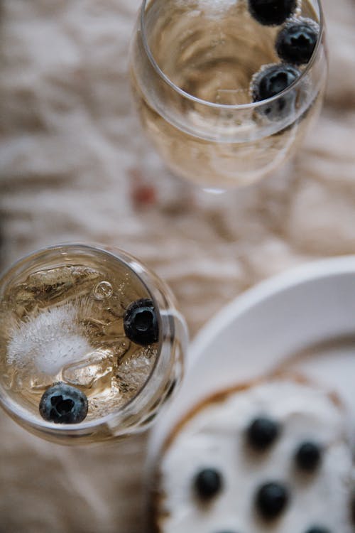 Fotos de stock gratuitas de alcohol, arándanos azules, bebidas