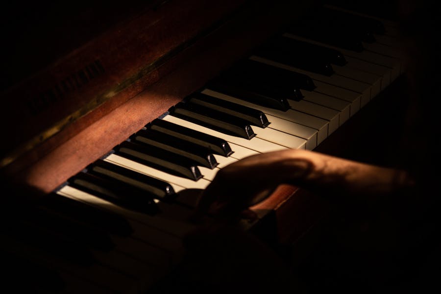 Are heavier keys better piano?
