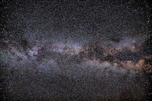 夜空中繁星点点，令人惊叹，展现了源自德国的银河系