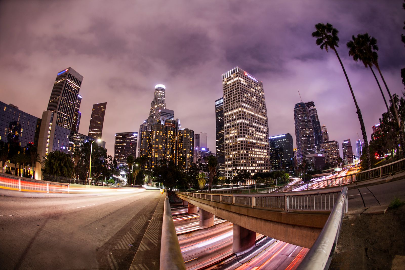Los Angeles Skyline Glow 4K wallpaper