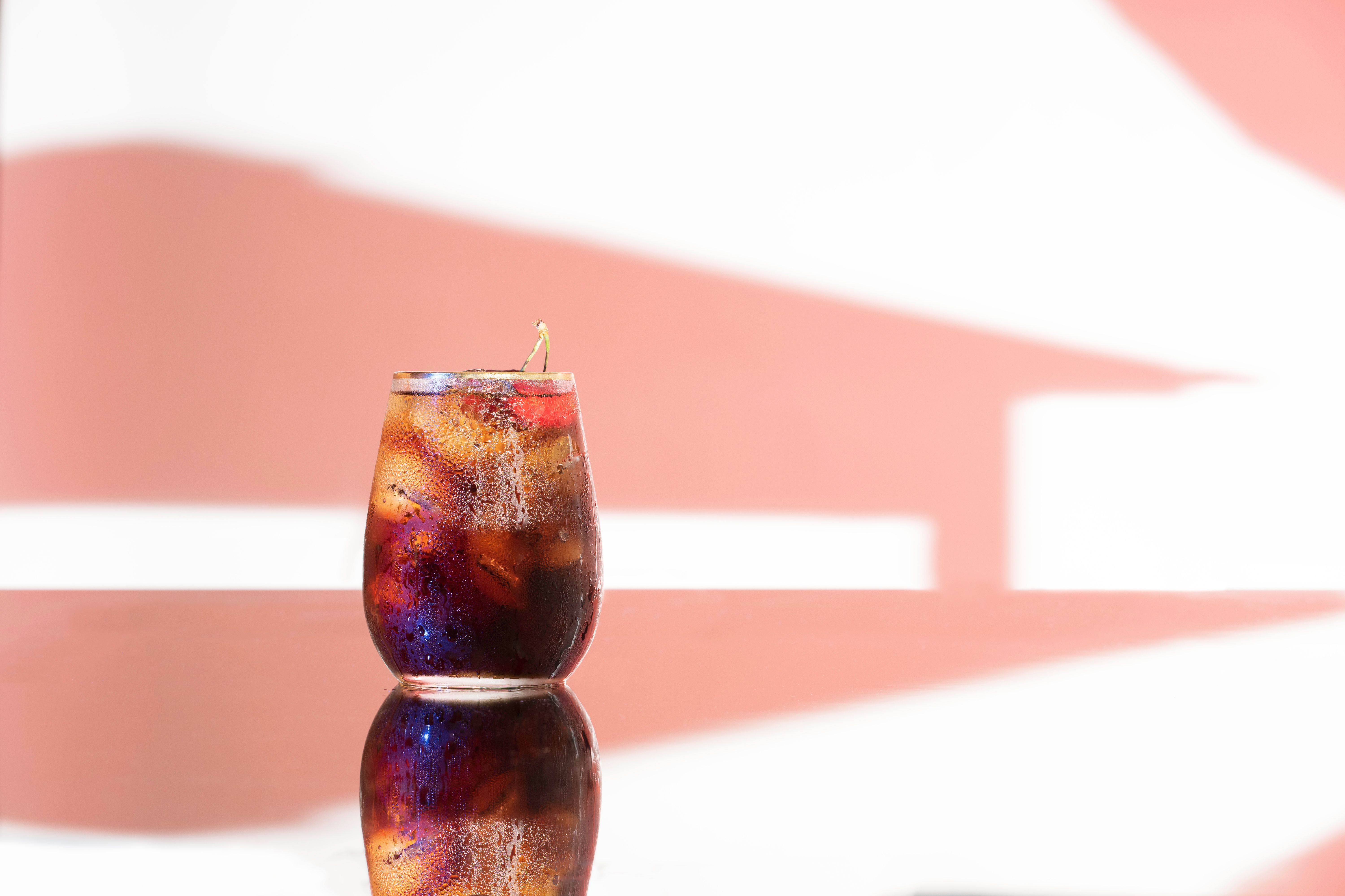 Review - ‘Star Wars: Galactic Drinks’ Serves Up Easy-to-Follow Recipes for Fans and Aspiring Mixologists — Photo by Masahiro 