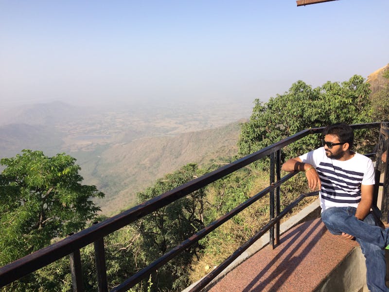 Competitive MOBA gaming