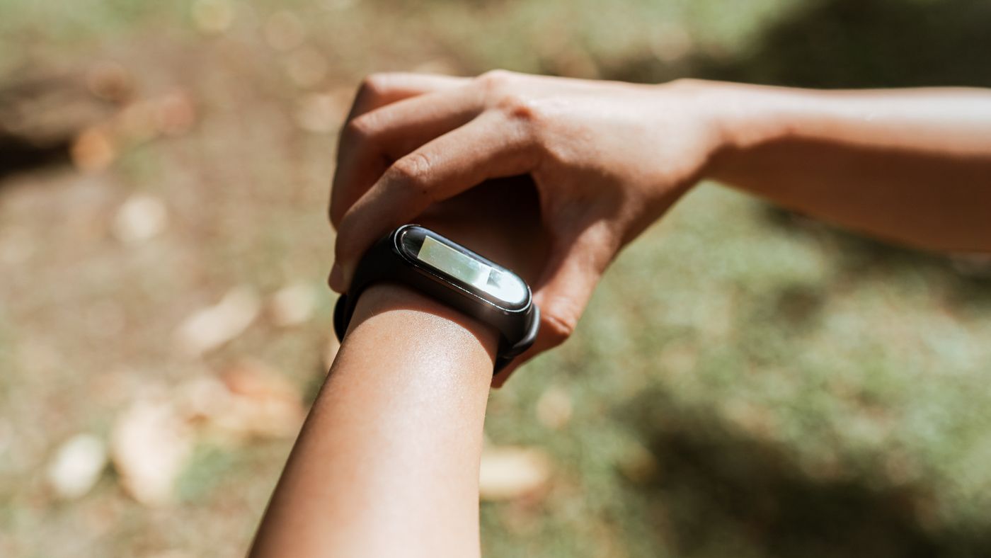 Choosing a Pedometer: What the Specs Actually Mean