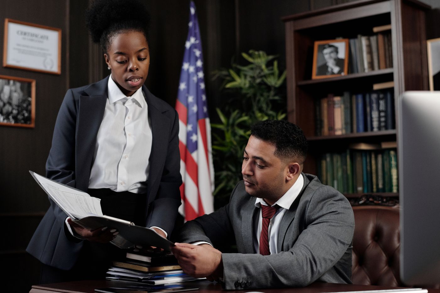 Red Flags When Choosing a Lawyer